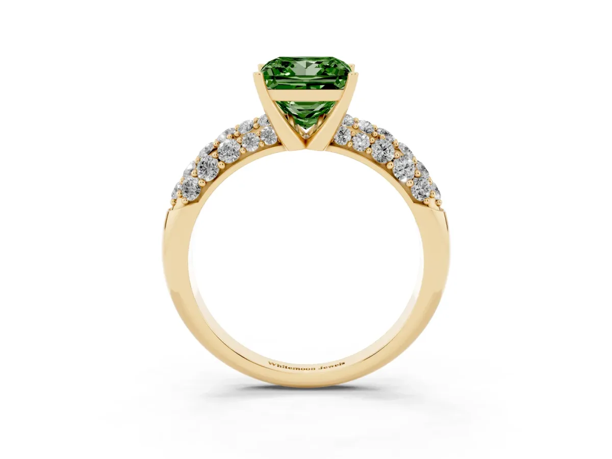 Fancy Green Princess Cut Diamond Pavé Band Solitaire Ring with Four-Prong Setting Yellow gold