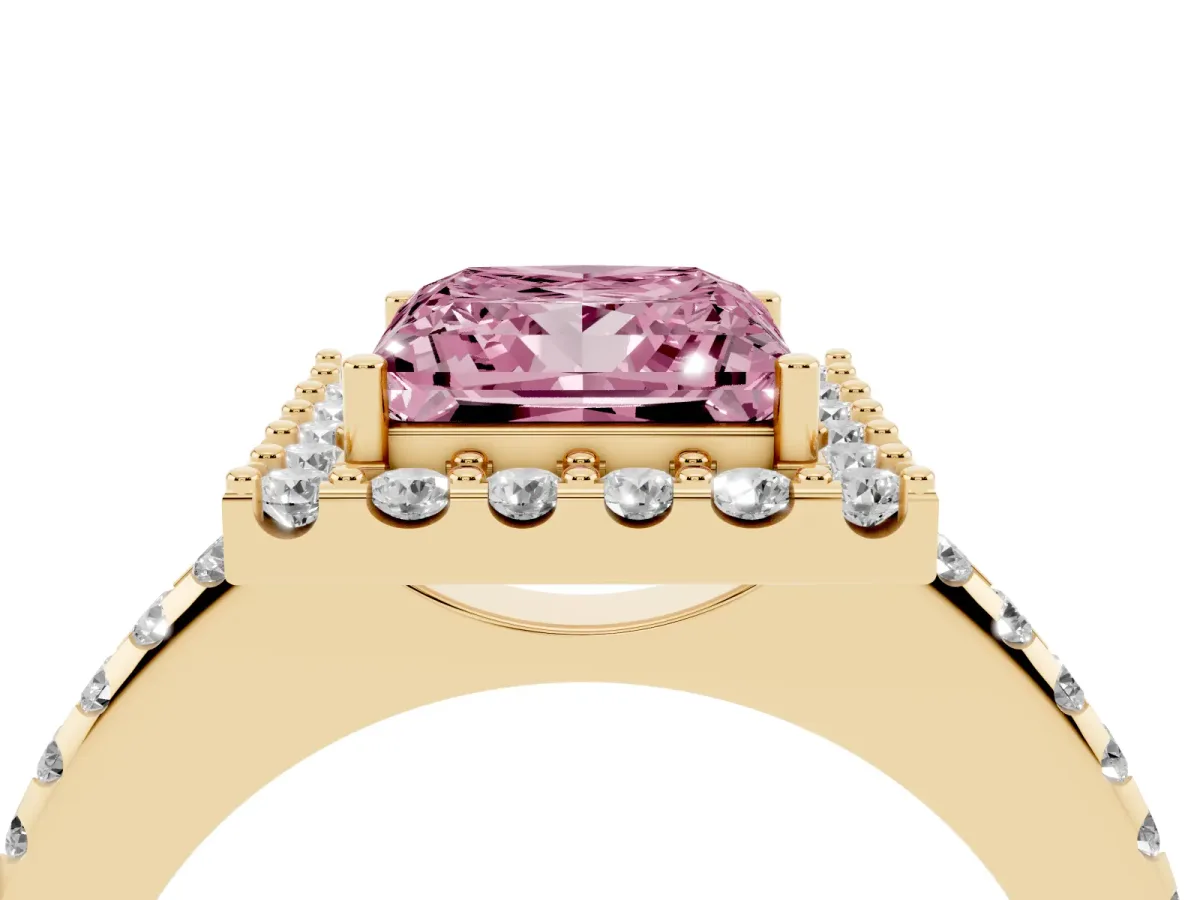 Fancy Pink Princess Cut Diamond Pavé Halo Ring with Four-Prong Setting Yellow gold