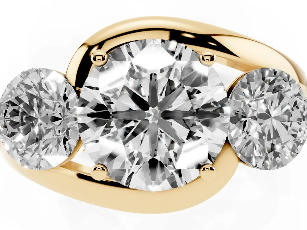 Three-Stone Round Cut Brilliant Split Shank Prong Set Ring Yellow gold