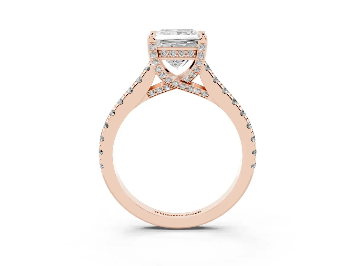 Princess Cut Brilliant Diamond Solitaire with Pavé Band and Four-Prong Setting Rose gold