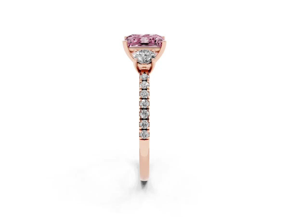 Fancy Pink Three-Stone Princess Cut Cut Diamond Pavé Band with Prong Setting Rose gold