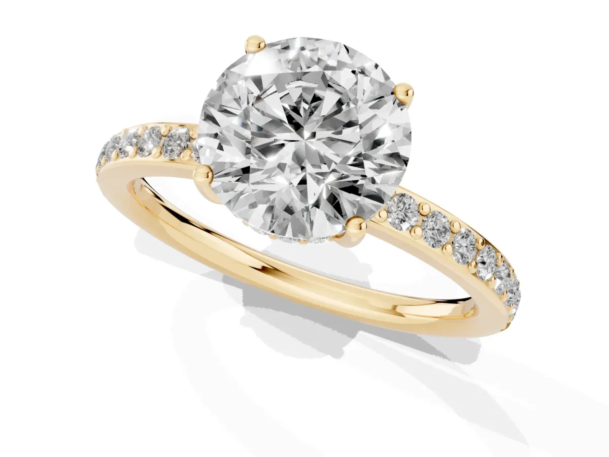 Round Cut Cut Diamond Pavé Band Ring with Four-Prong Setting Yellow gold