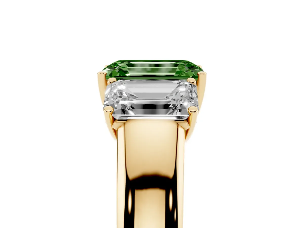 Fancy Green Three-Stone Emerald Cut Cut Diamond Ring with Prong Setting and Classic Band Yellow gold