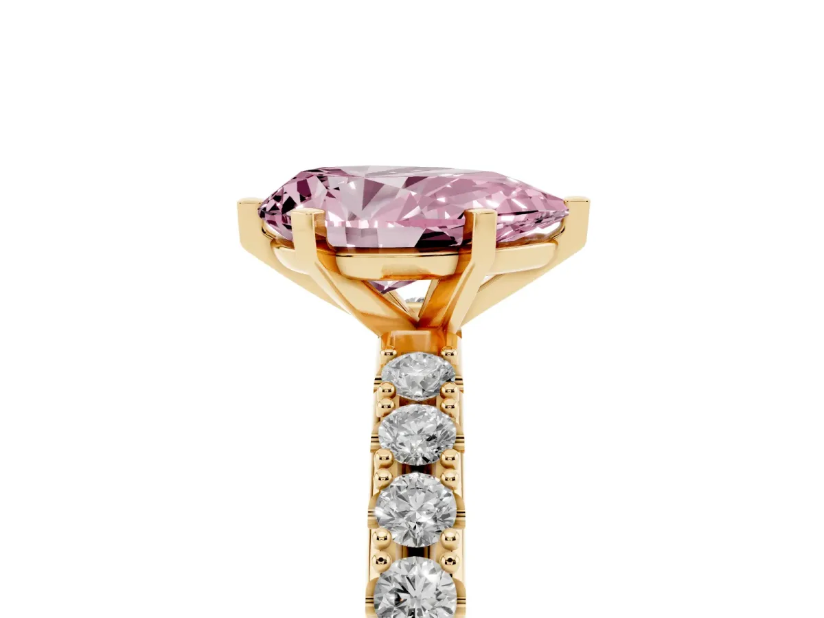 Fancy Pink Pear Cut Diamond Solitaire Pavé Band with Four-Prong Setting Yellow gold