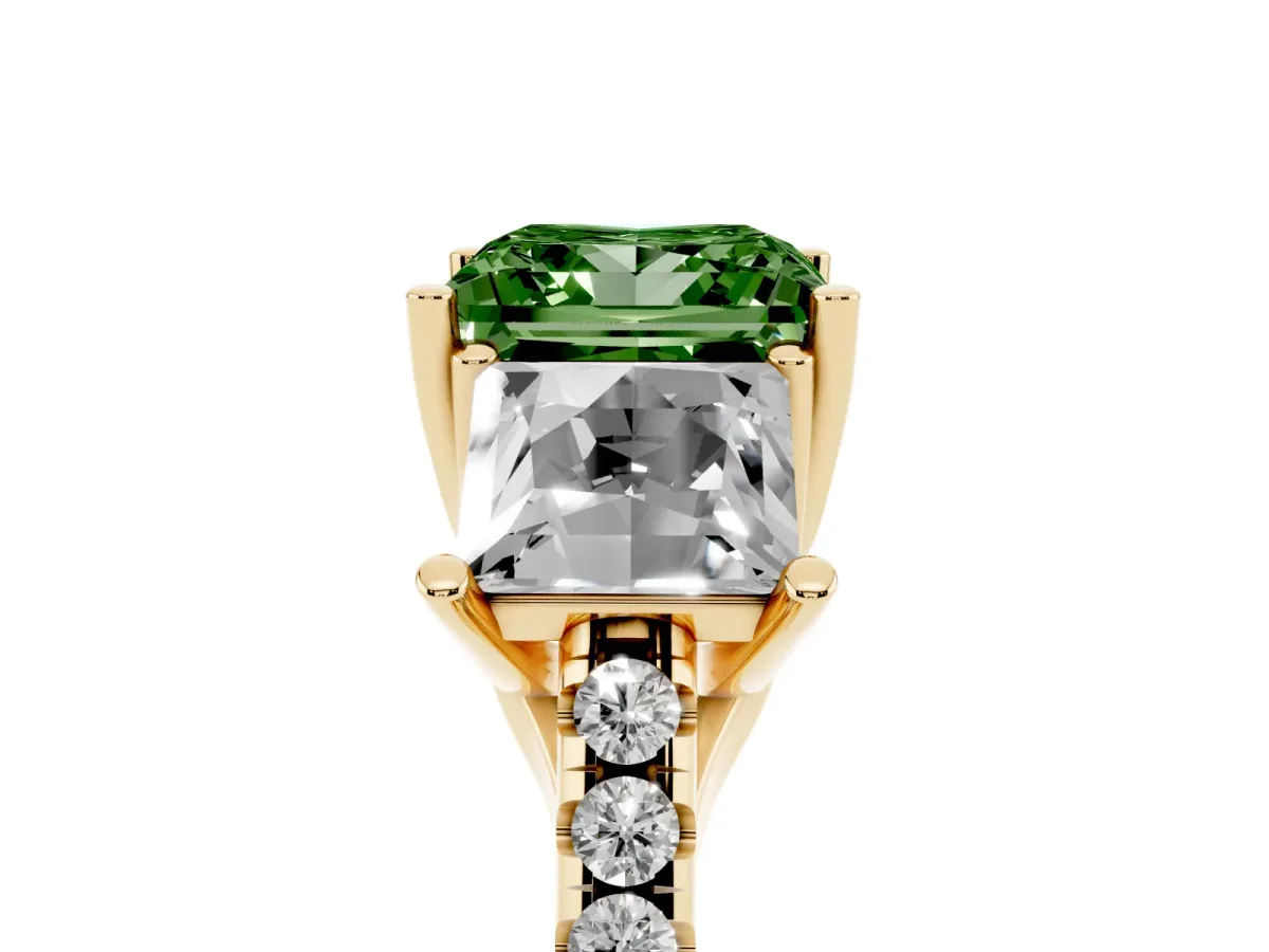 Fancy Green Three-Stone Princess Cut Diamond Ring with Round Pavé Band and Prong Setting Yellow gold