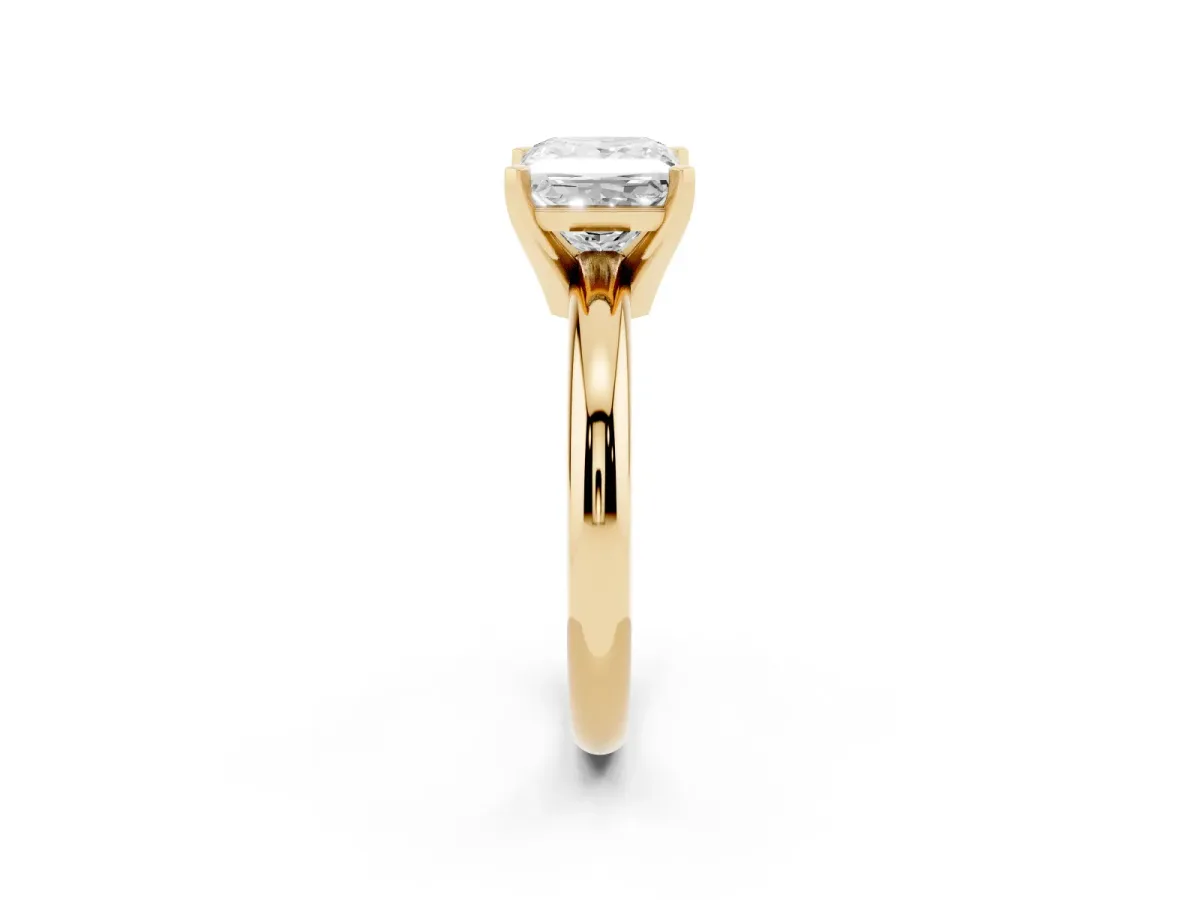 Princess Cut Diamond Solitaire Engagement Ring with Round Band and Four-Prong Setting Yellow gold