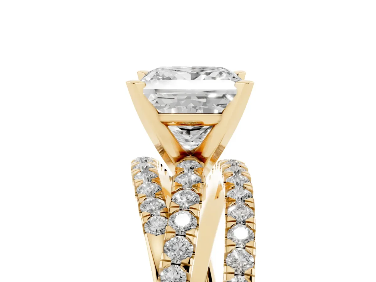 Princess Cut Solitaire Twist Band with Pavé Setting and Four-Prong Setting Yellow gold