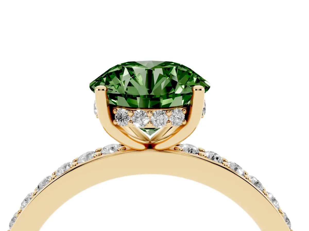Fancy Green Round Cut Cut Diamond Pavé Band Ring with Four-Prong Setting Yellow gold