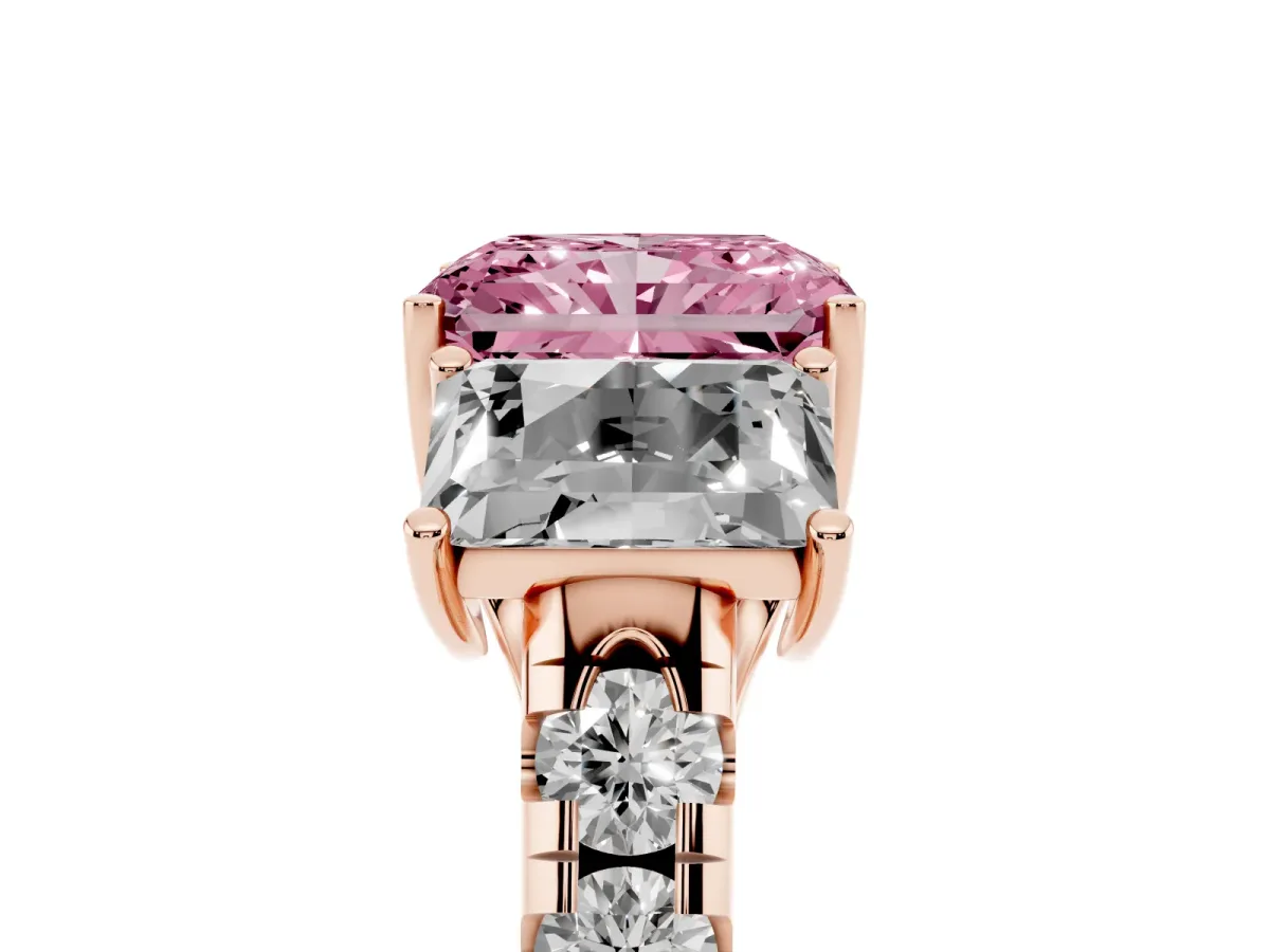 Fancy Pink Three-Stone Radiant Cut Diamond Pavé Band with Prong Setting Rose gold