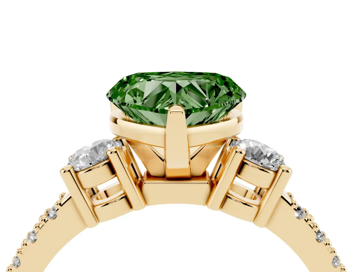 Fancy Green Heart Cut Three-Stone Diamond Pavé Band with Prong Setting Yellow gold