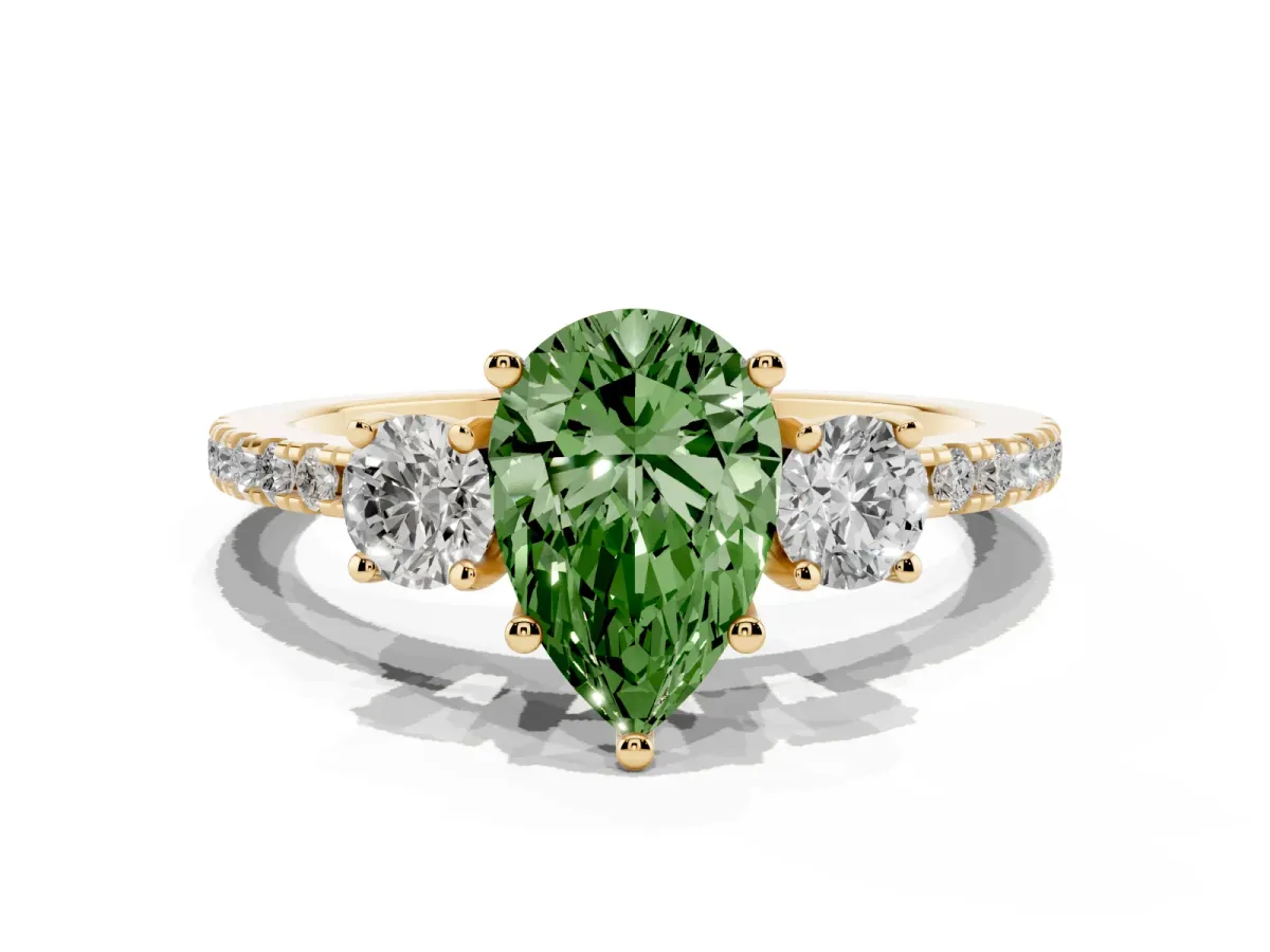 Fancy Green Three-Stone Pear Cut Cut Diamond Pavé Band with Prong Setting Yellow gold