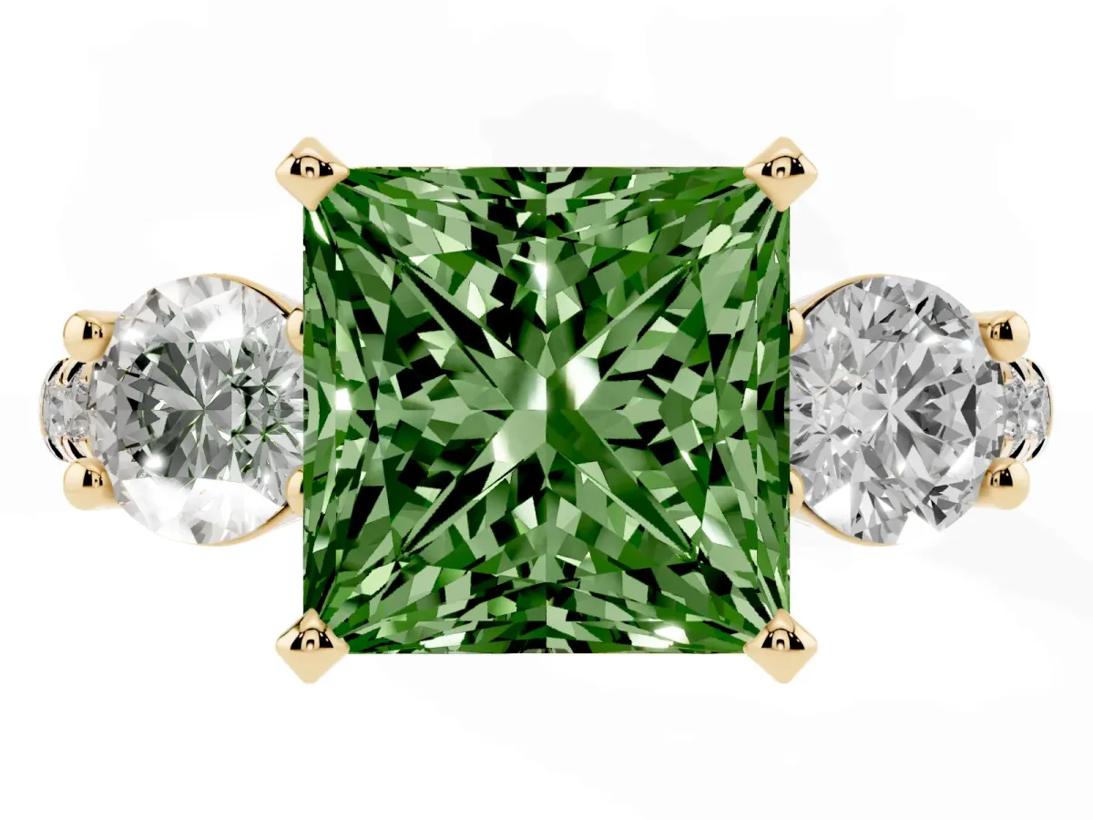 Fancy Green Three-Stone Princess Cut Diamond Pavé Band with Four-Prong Setting Yellow gold