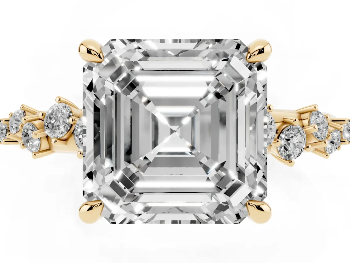 Asscher Cut Cut Diamond Vine Band with Four-Prong Setting Yellow gold