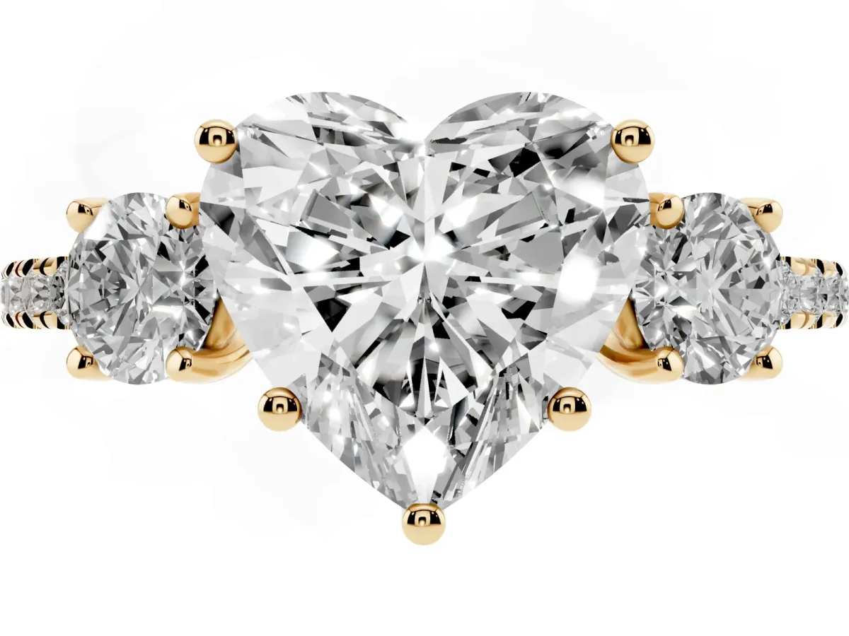 Three-Stone Heart Cut Cut Diamond Pavé Band with Prong Setting Yellow gold