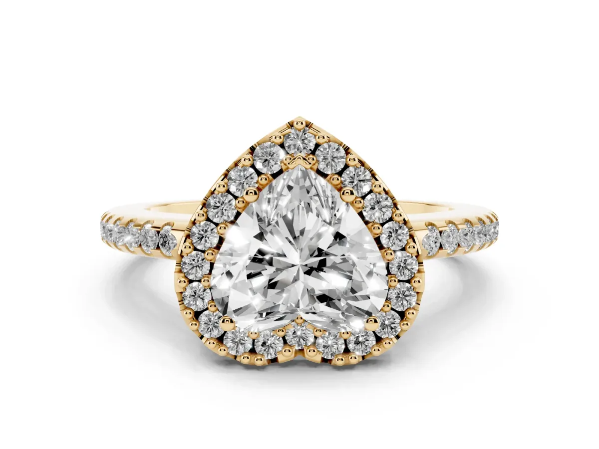 Heart Cut Diamond Pavé Halo Ring with Four-Prong Setting Yellow gold