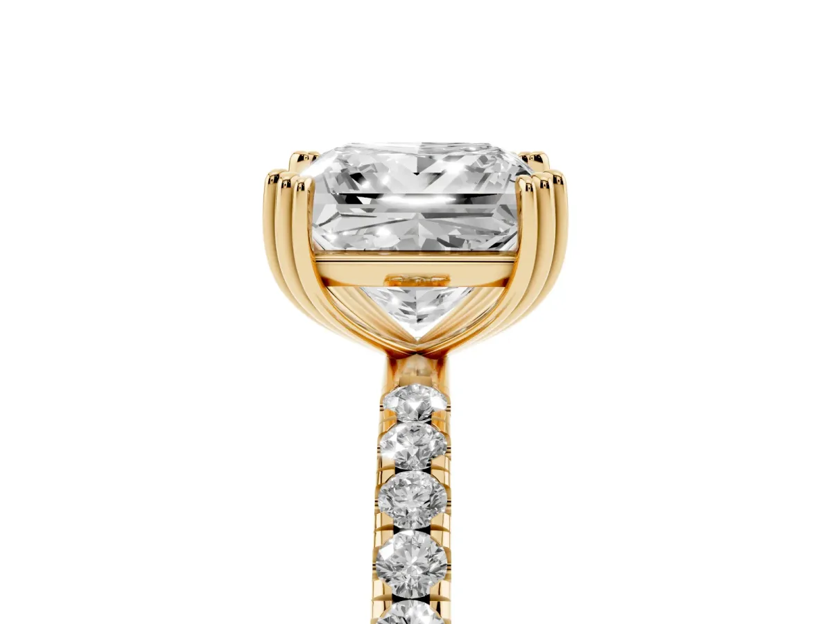 Princess Cut Brilliant Solitaire with Pavé Band and Claw Prong Setting Yellow gold