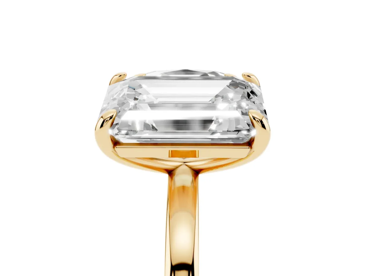 Oval and Radiant Toi Moi Ring with Prong Setting and Plain Band Yellow gold