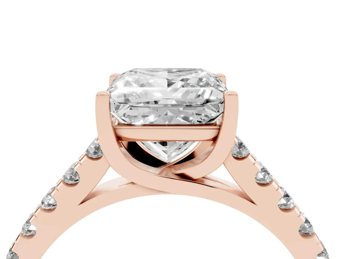 Princess Cut Diamond Pavé Band Solitaire Ring with Prong Setting Rose gold