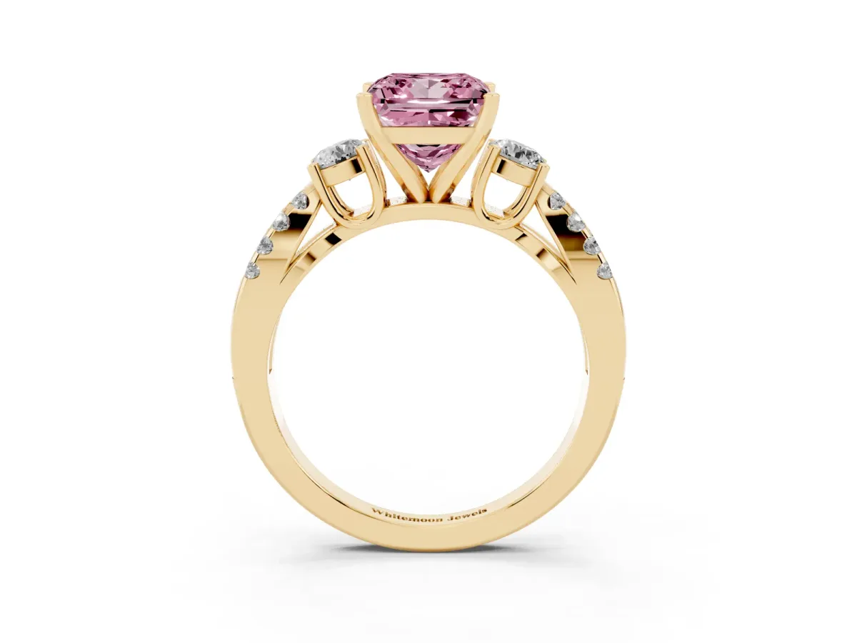 Fancy Pink Princess Cut Diamond Three-Stone Ring with Pavé Split Shank and Four-Prong Setting Yellow gold