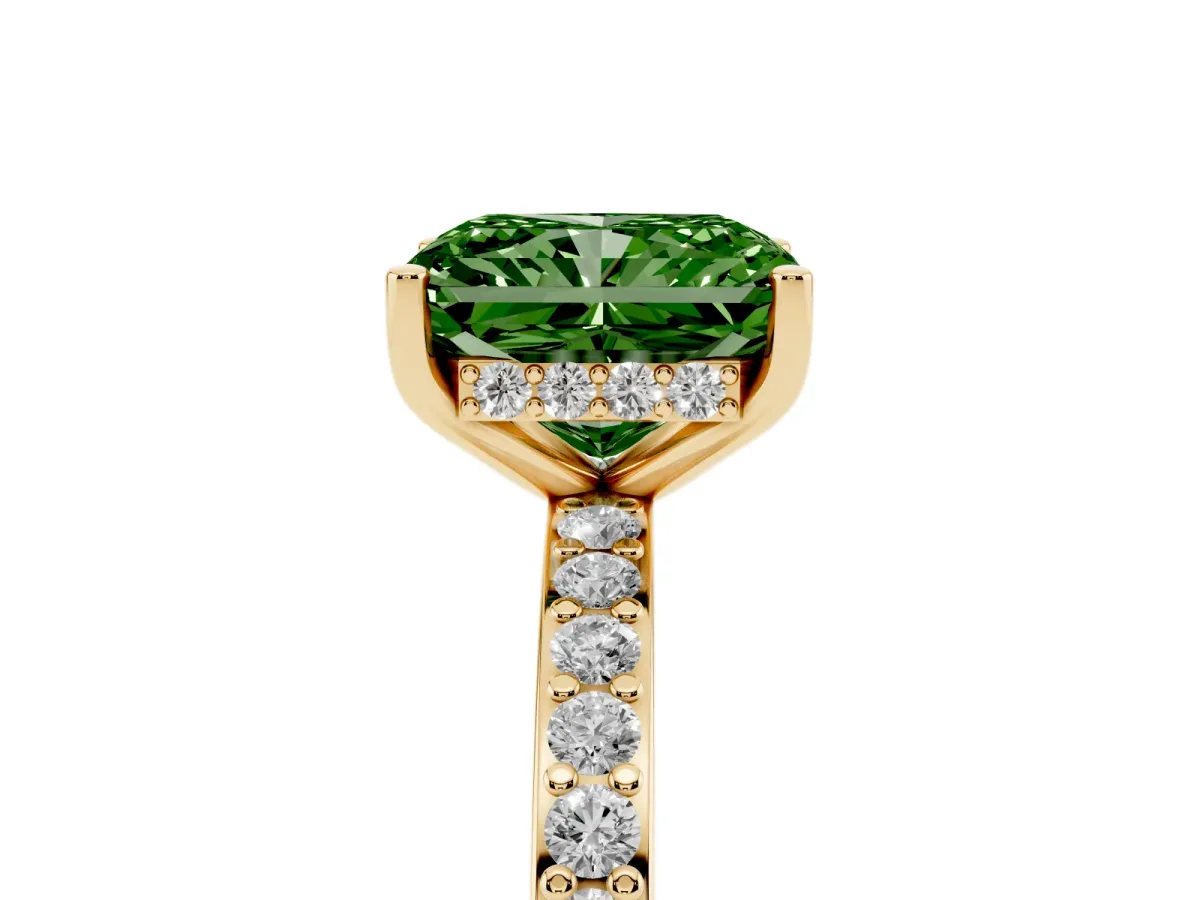 Fancy Green Radiant Cut Cut Diamond Pavé Band Ring with Four-Prong Setting Yellow gold