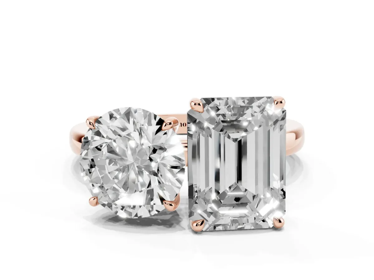 Round Cut and Emerald Cut Toi Moi Ring with Prong Setting Rose gold