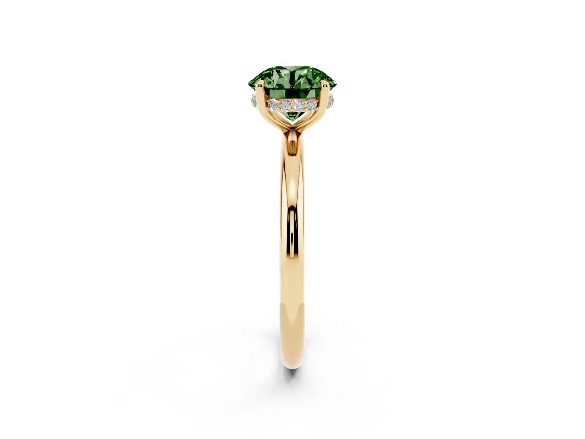 Fancy Green Round Cut Diamond Solitaire Ring with Thin Band and Four-Prong Setting Yellow gold