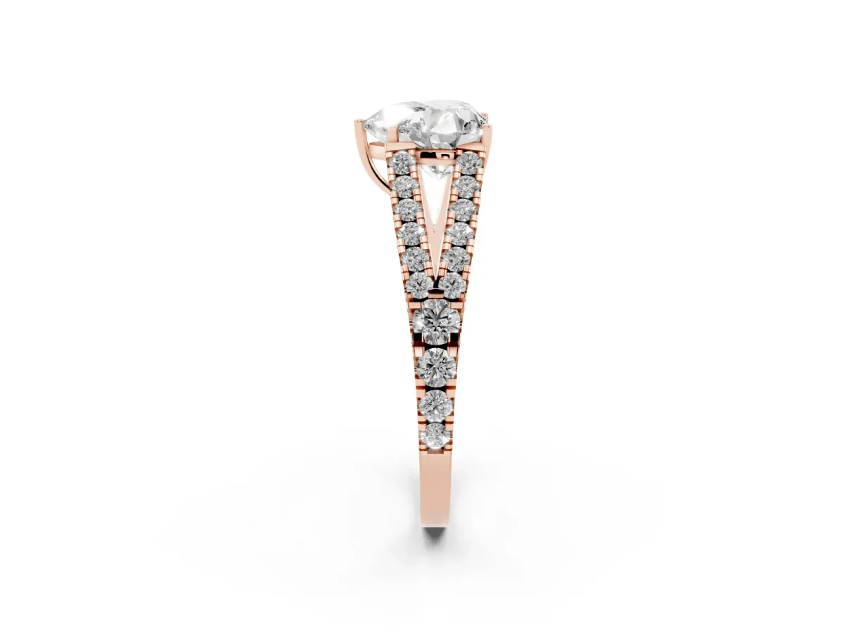 Heart Cut Diamond Split Shank Pavé Engagement Ring with Four-Prong Setting Rose gold