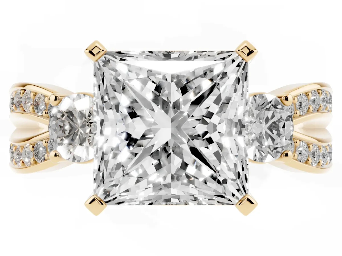 Three-Stone Princess Cut Cut Diamond Twist Band with Prong Setting Yellow gold