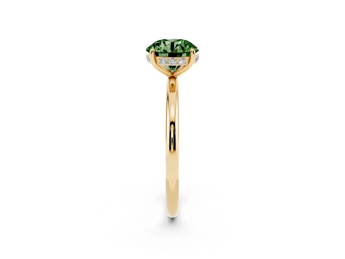 Fancy Green Round Cut Solitaire Diamond Ring with a Classic Band and Four-Prong Setting Yellow gold