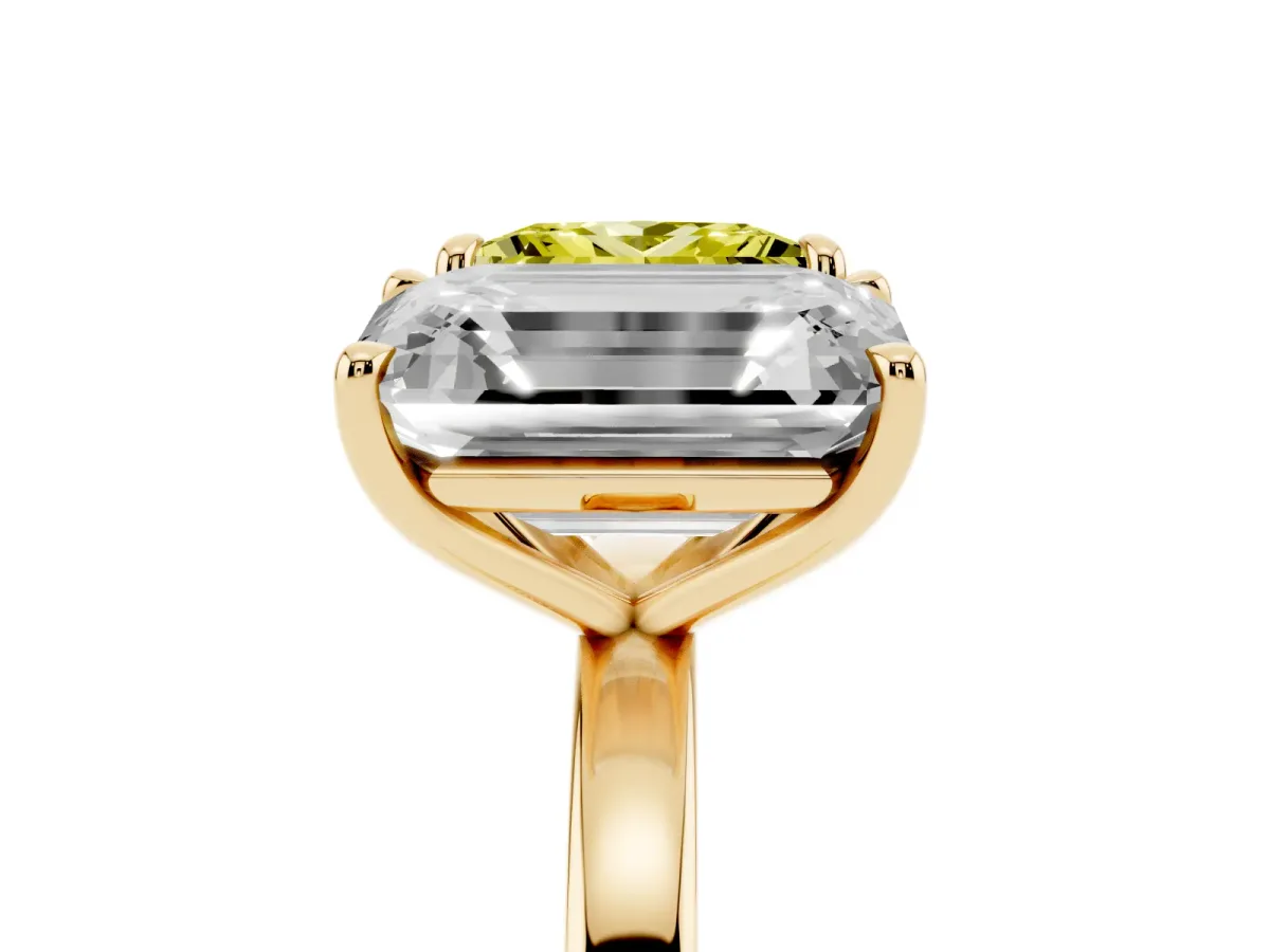 Fancy Yellow Princess Cut and Emerald Cut Toi Moi Ring with Prong Setting Yellow gold