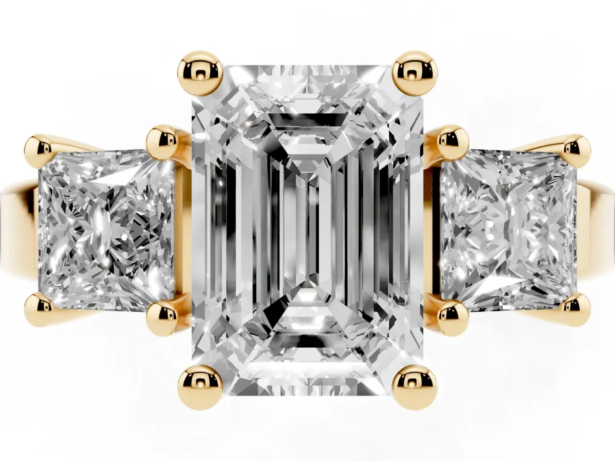 Three-Stone Emerald Cut Cut Solitaire Ring with Prong Setting Yellow gold