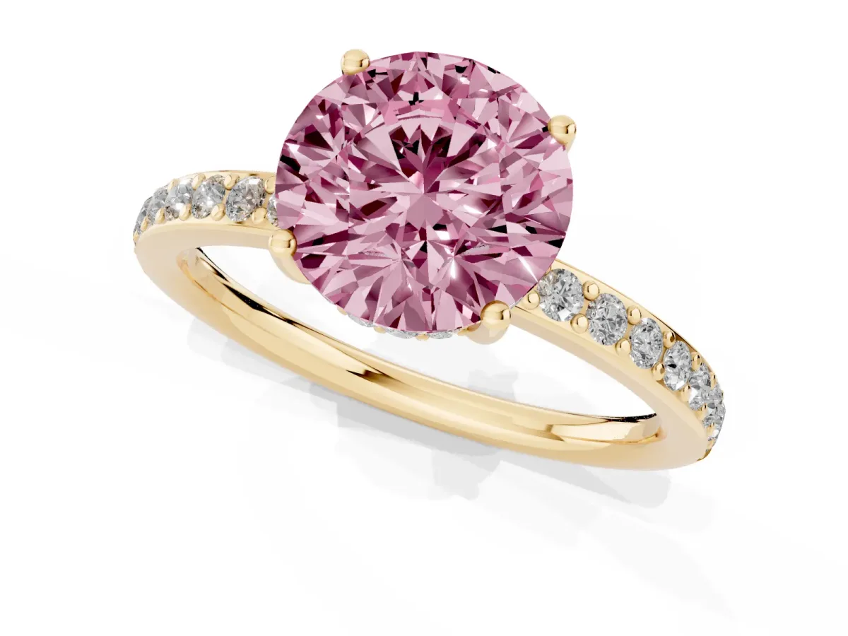 Fancy Pink Round Cut Cut Diamond Pavé Band Ring with Four-Prong Setting Yellow gold