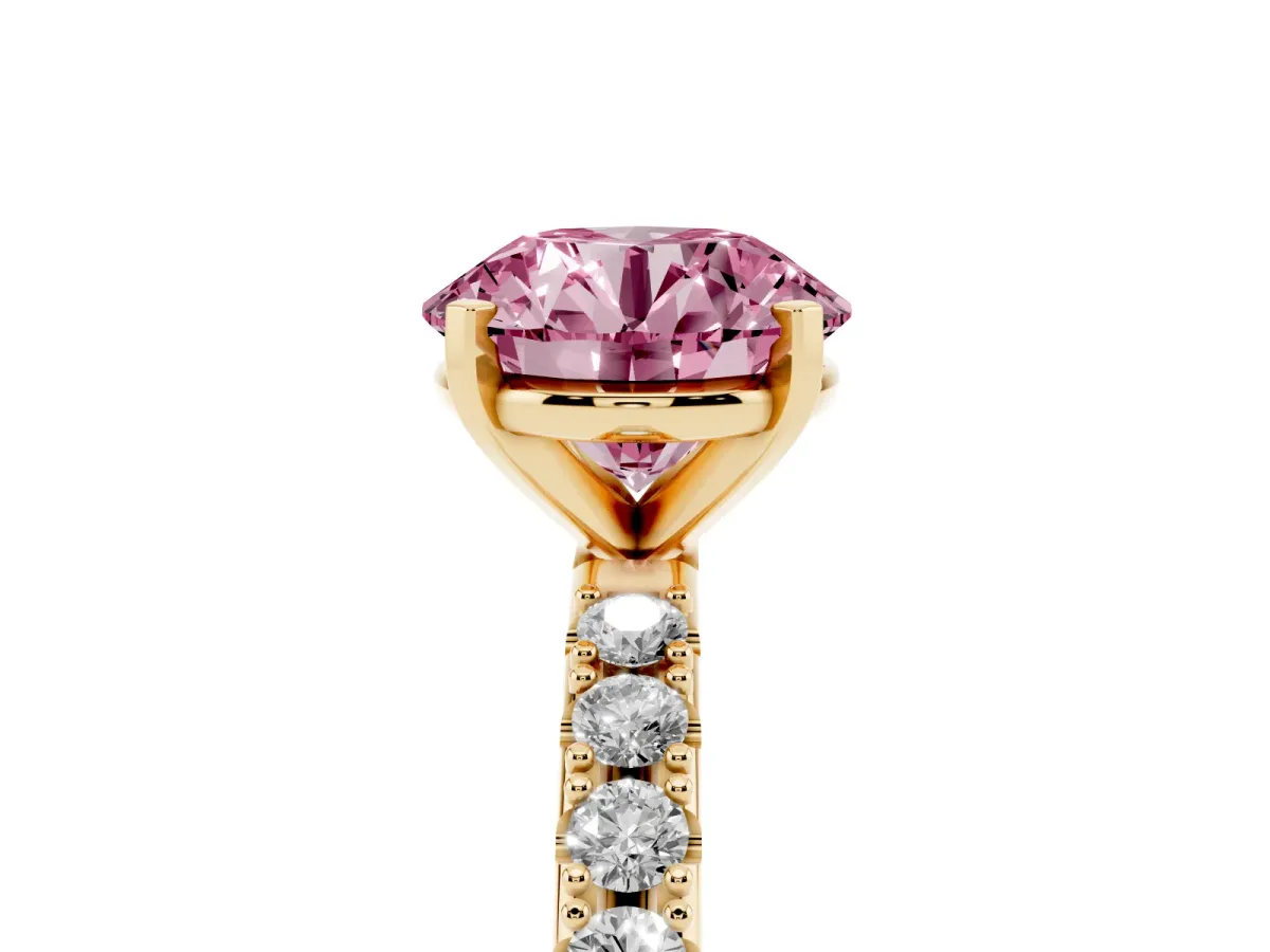 Fancy Pink Round Cut Diamond Solitaire Pavé Band with Four-Prong Setting Yellow gold