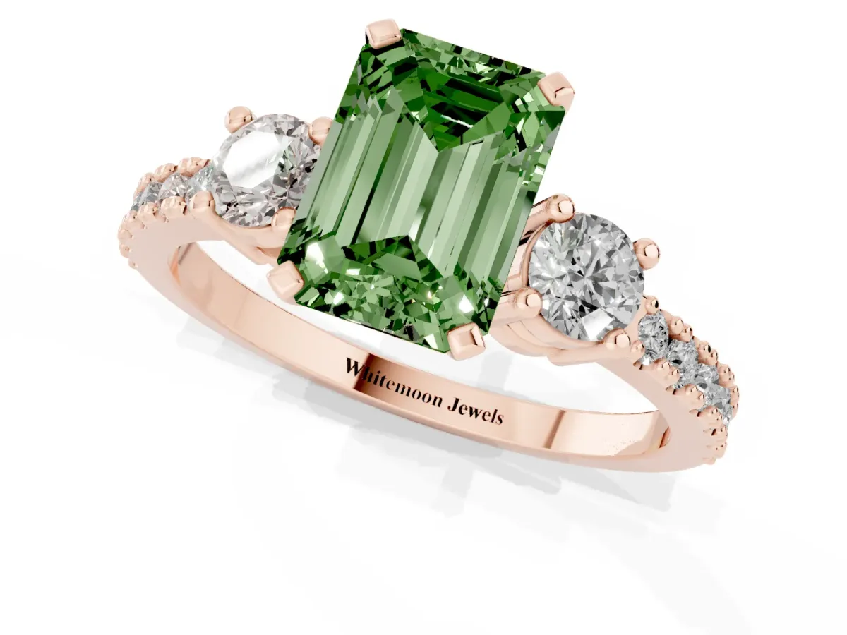 Fancy Green Emerald Cut Three-Stone Diamond Pavé Band with Prong Setting Rose gold