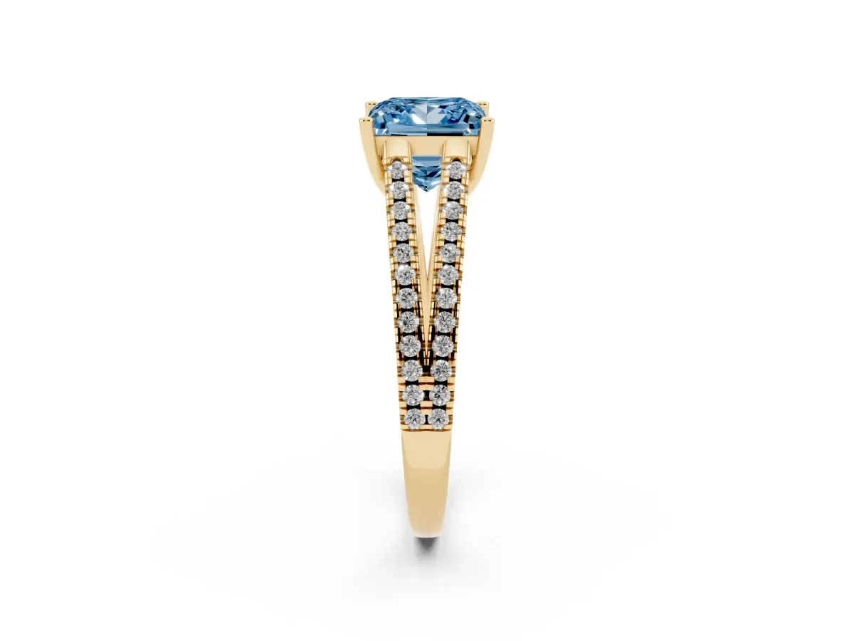 Fancy Blue Princess Cut Diamond Solitaire Engagement Ring with Split Shank Pavé Band Yellow gold