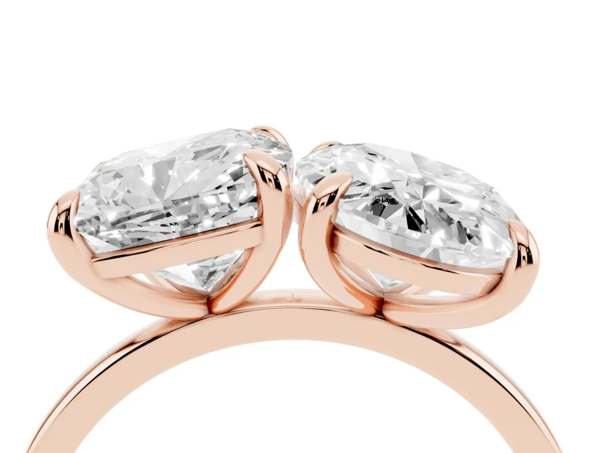 Oval and Cushion Toi Moi Ring with Prong Setting and Plain Band Rose gold