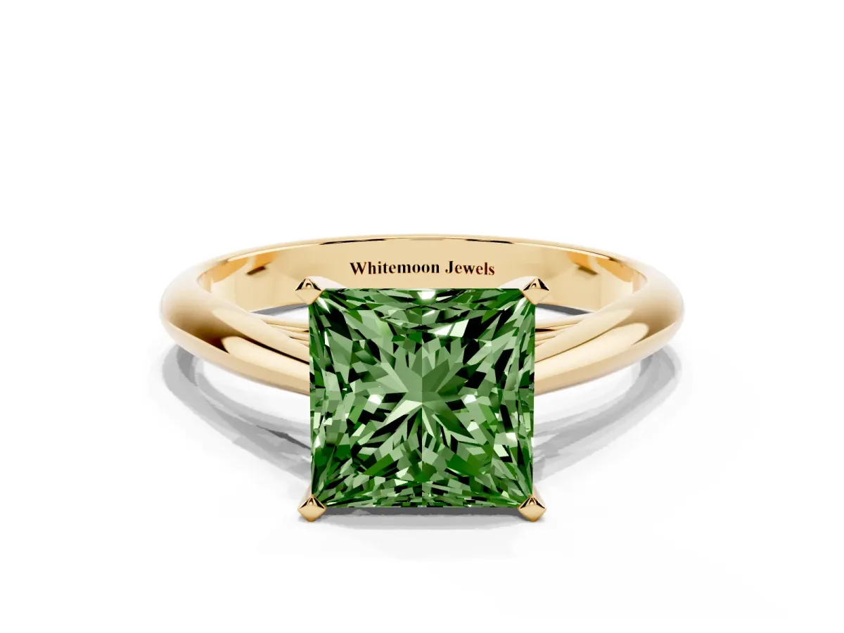Fancy Green Princess Cut Diamond Solitaire Engagement Ring with Cathedral Setting and Four-Prong Mount Yellow gold