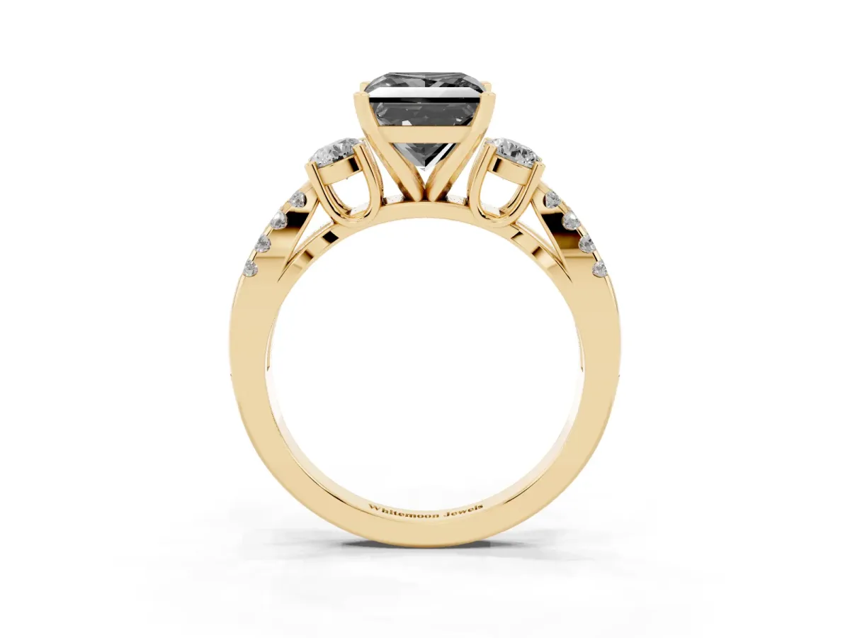 Fancy Black Princess Cut Diamond Three-Stone Ring with Pavé Split Shank and Four-Prong Setting Yellow gold