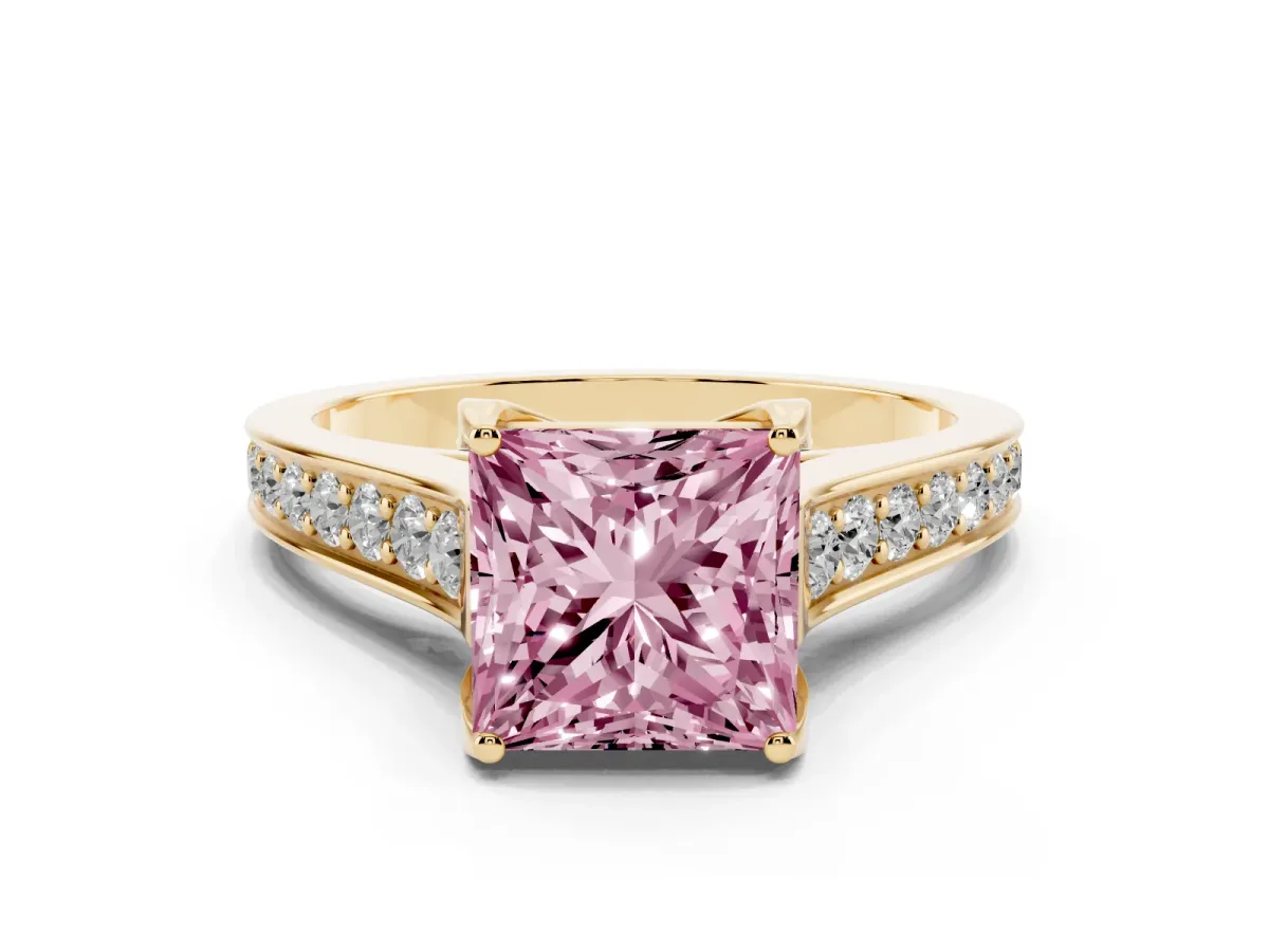 Fancy Pink Princess Cut Brilliant Cut Diamond Engagement Ring with Pavé Band and Four-Prong Setting Yellow gold