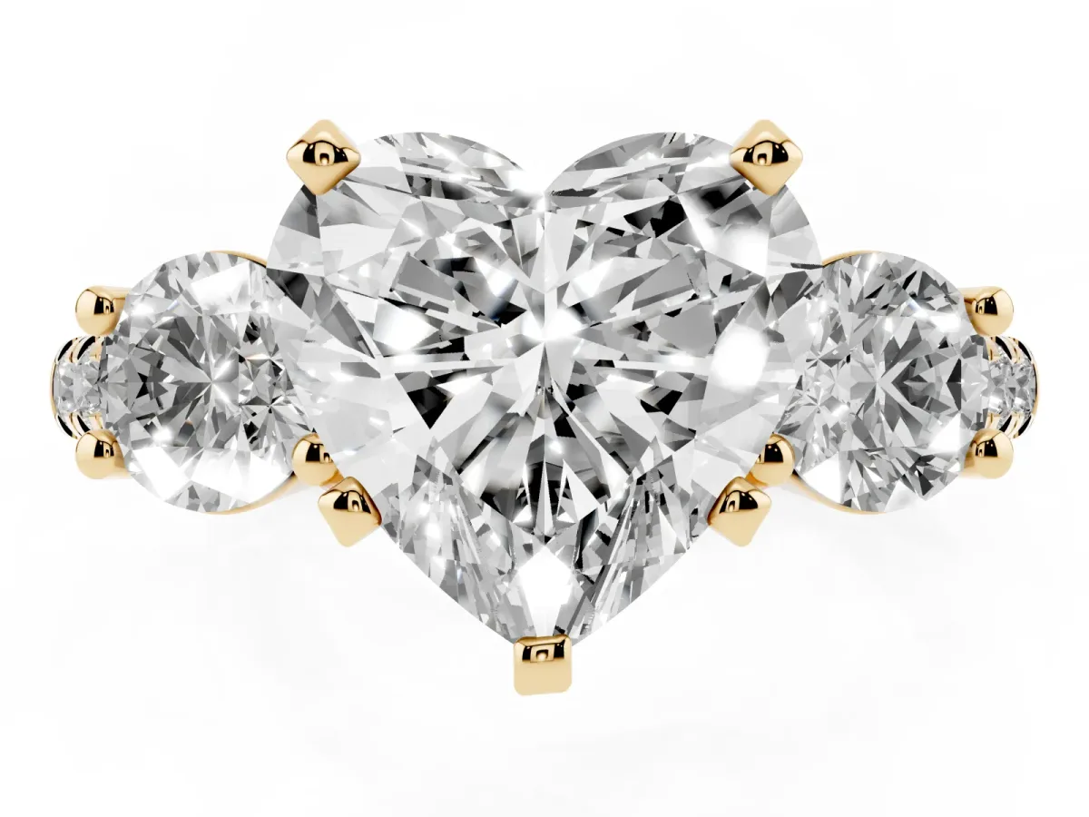 Three-Stone Heart Cut Diamond Pavé Band with Four-Prong Setting Yellow gold