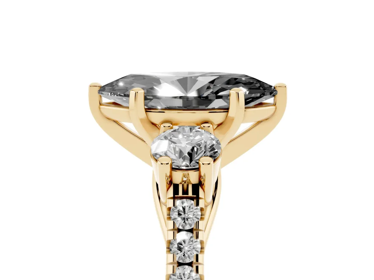 Fancy Black Three-Stone Marquise Cut Diamond Pavé Band with Four-Prong Setting Yellow gold
