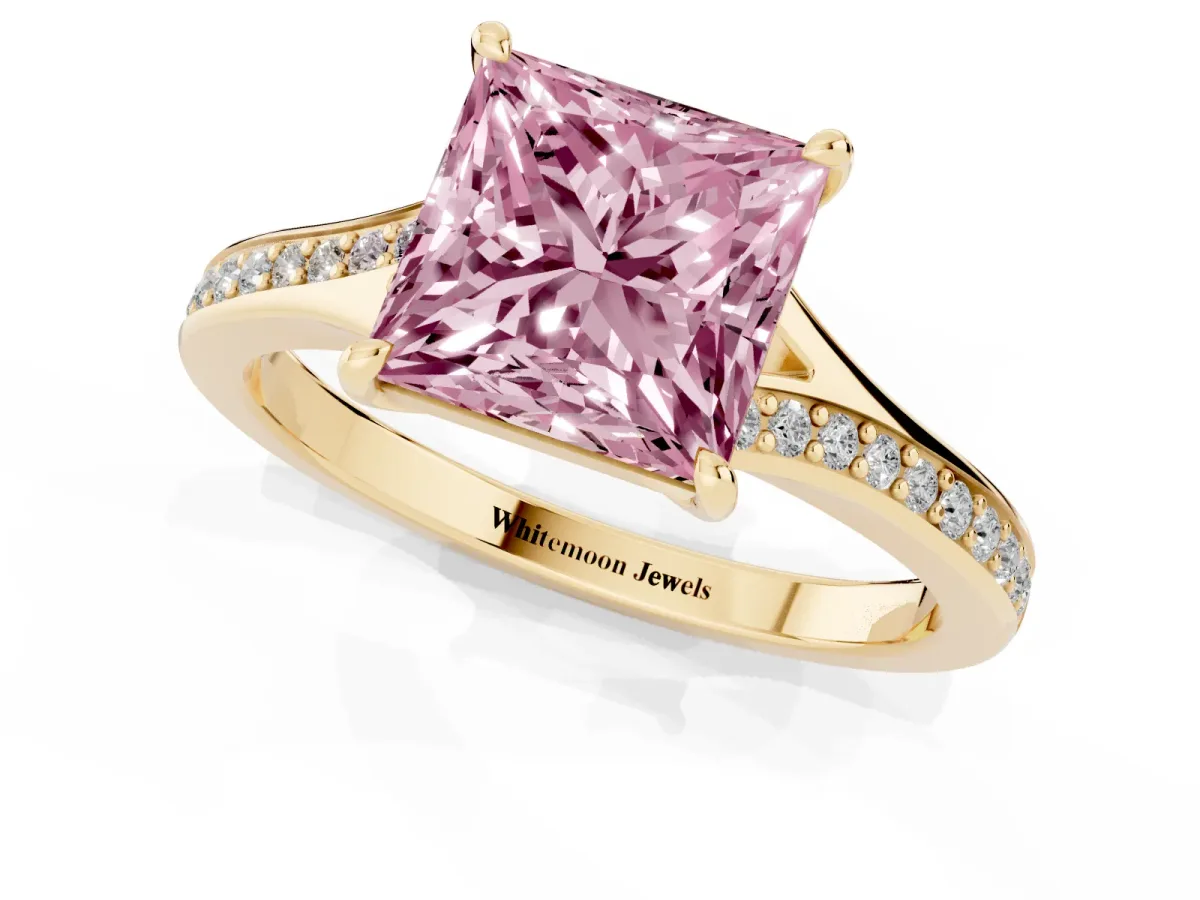 Fancy Pink Princess Cut Diamond Solitaire Ring with Pavé Band and Prong Setting Yellow gold