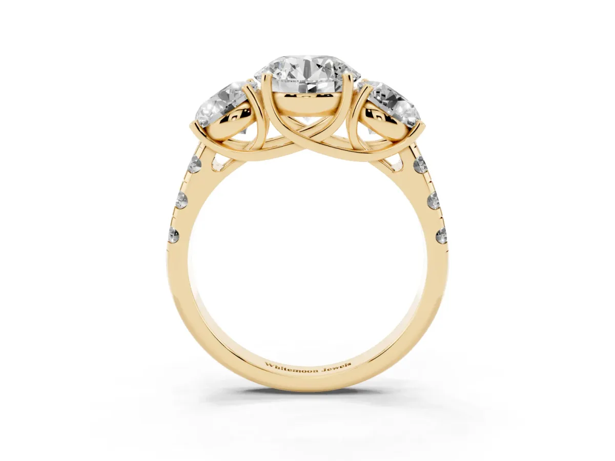 Three-Stone Round Cut Diamond Pavé Band with Prong Setting Yellow gold