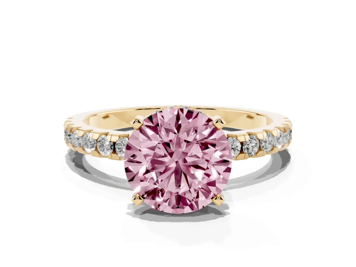 Fancy Pink Round Cut Diamond Solitaire Ring with Round Pavé Band and Four-Prong Setting Yellow gold