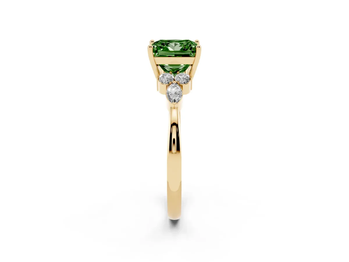 Fancy Green Princess Cut Brilliant Diamond Solitaire Ring with Pear Side Stones and Four-Prong Setting Yellow gold