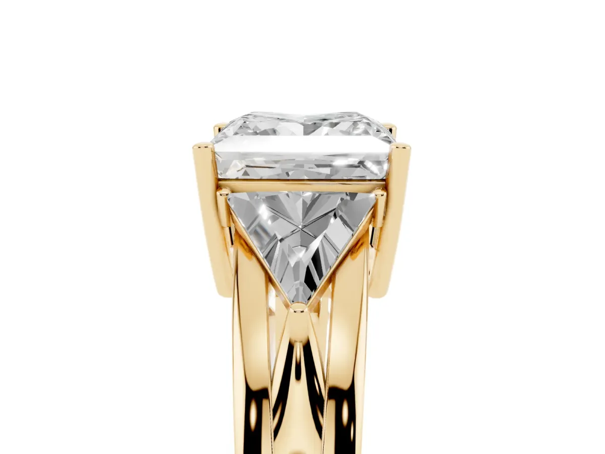 Three-Stone Princess Cut Cut Diamond Ring with Trillion Side Stones on a Split Shank Band Yellow gold