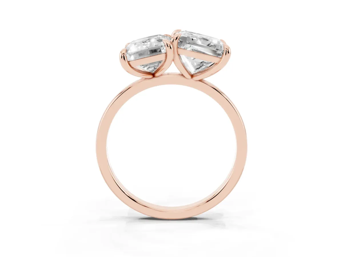 Emerald and Princess Toi Moi Ring with Prong Setting and Plain Band Rose gold