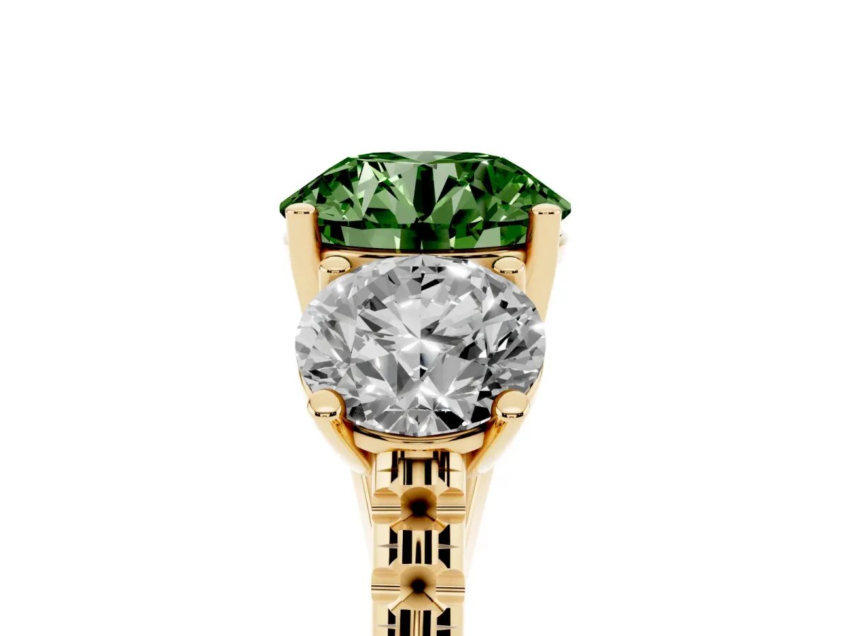 Fancy Green Three-Stone Round Cut Diamond Ring with Round Pavé Band and Prong Setting Yellow gold