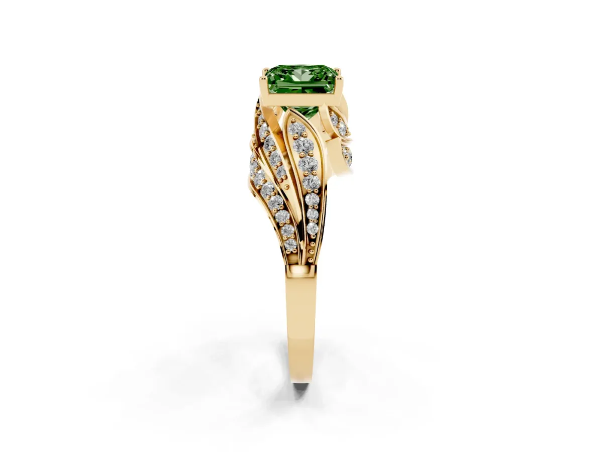 Fancy Green Princess Cut Diamond Solitaire Ring with Prong Setting and Twisted Pavé Band Yellow gold