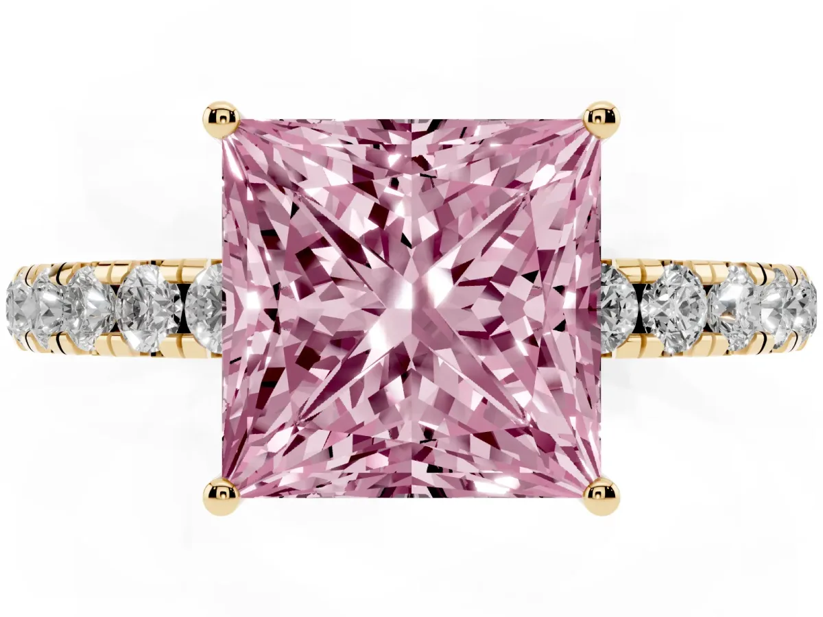 Fancy Pink Princess Cut Diamond Pavé Solitaire Engagement Ring with Four-Prong Setting Yellow gold